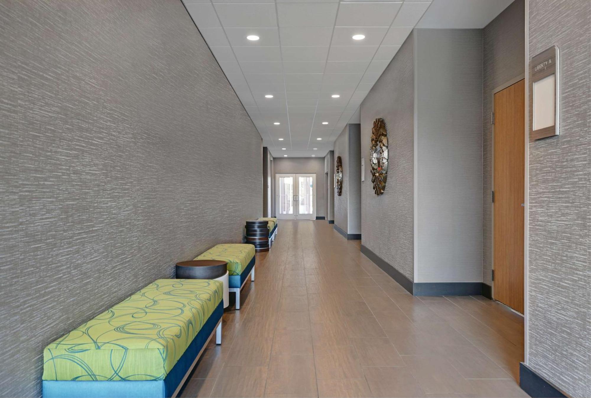 Hilton Garden Inn Манасас Екстериор снимка